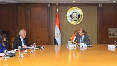 وزيرالصناعة يبحث مع أعضاء مجلس الأعمال المصري الفرنسي تعزيز العلاقات