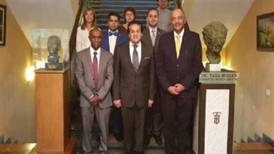 وزير التعليم العالي يزور المكتب الثقافي المصرى بإسبانيا