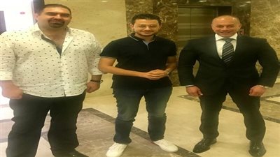 المنشد مصطفى عاطف يتعاقد على برنامج إجتماعي بقناة الحياة