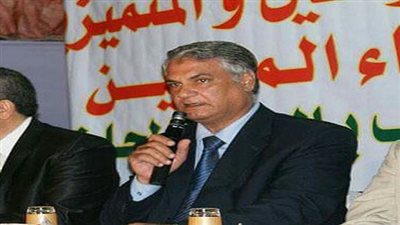 نقابة المعلمين تكرم المتفوقين دراسيا ً من أبناء المعلمين بالسويس