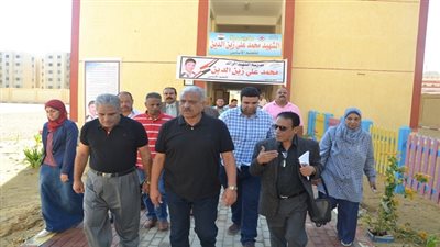 محافظ السويس يوجه بالتواصل بين المدرسين وأولياء الأمور للإرتقاء بالتعليم