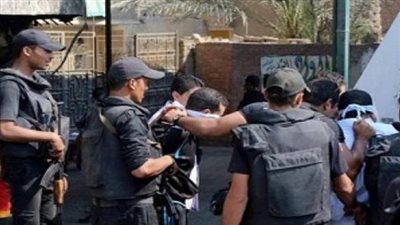 القبض على 4 عاطلين سرقوا خزينة من داخل مقر انتخابي بالمطرية