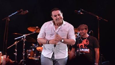 بالصور.. فى مثل هذا اليوم حكيم يكتب التاريخ على مسرح الأوليمبيا 