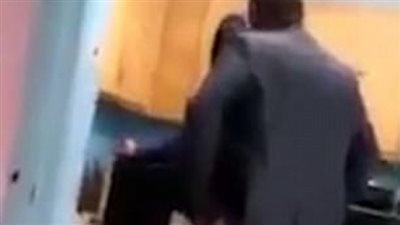 في أول أيام الدراسة.. فصل طالب اعتدى على معلمة في دمياط