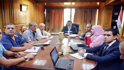 محافظ القليوبية يستعرض مشروعات مدينة قليوب