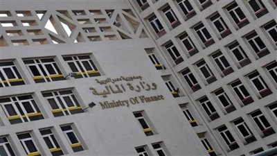 وزارة المالية توافق على إعفاء بذور دود القز من الجمارك بشكل كامل