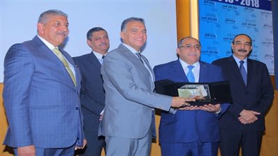 البحر الاحمر تفوز بجائزة افضل ميناء تجارى لتنفيذها الخطة الاستثمارية بمعدل 100%