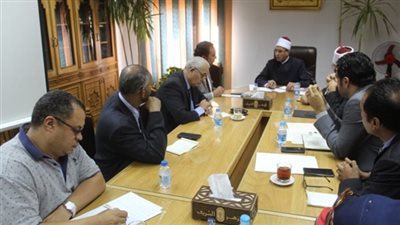 عمر يلتقى وكيل مشيخة الأزهر لبحث التعاون المشترك