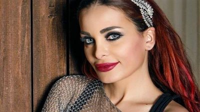 دومينيك حوراني نشاطات بالجملة.. حفل في دبي ومشاركة سينمائي في مهرجان إسكندرية الدولي