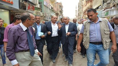 محافظ الجيزة يتفقد الشارع السياحى بكرداسة