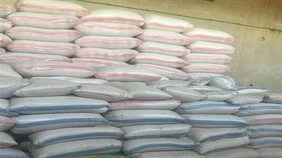 مباحث التموين تداهم مخازن محتكري الأرز وتضبط 366 طنا في حملة أمنية