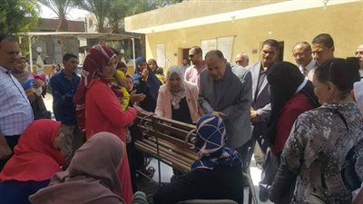 محافظ الفيوم يتابع أعمال حملة مسح فيروس c ويقوم بجولة تفقدية