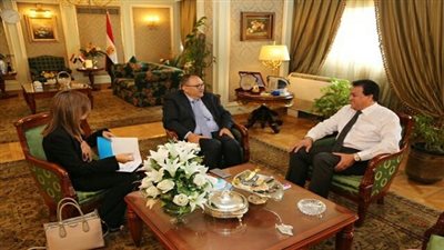 وزير التعليم العالى يبحث التدريب على النانو تكنولوجى وريادة الأعمال بالجامعات
