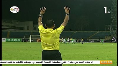 شاهد| موقف محرج في الدوري المصري: 