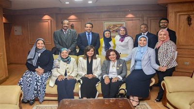 وزيرة الهجرة تبحث إطلاق مبادرة 