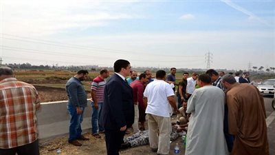 محافظ القليوبية يطمئن على مصابي حادث اصطدام سيارة نقل بسيارة شرطة على طريق شبرا بنها الحر 