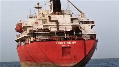 كارثة بحرية تهدد المجرى الملاحى لميناء سفاجا البحرى