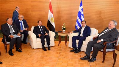 الرئيس السيسي يصل جزيرة كريت في اليونان ويلتقي مع رئيس الوزراء 