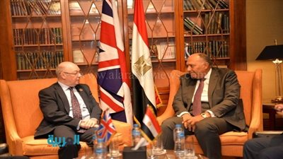 سامح شكري يستقبل وزير الدولة البريطاني لشئون الشرق الأوسط وشمال أفريقيا