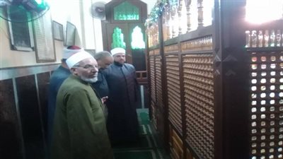 بالصور.. وكيل اوقاف السويس يتفقد مسجدى الاربعين والغريب ويطالب بالاهتمام بهما