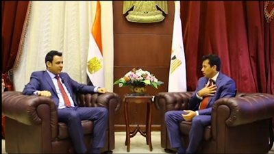 وزير الرياضة: سأجلس مع وكيل صلاح لحل الأزمة 