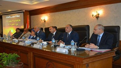 محافظ الجيزة.. متابعة يومية لمنظومة الشكاوى الحكومية