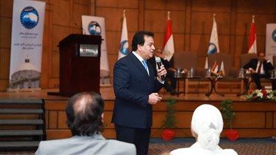 وزير التعليم العالي يستعرض استراتيجية الوزارة في التنمية المستدامة لمصر لـ 2030