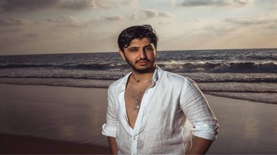 بالفيديو.. محمد شاكر يتألق بأحدث أعماله الغنائية 