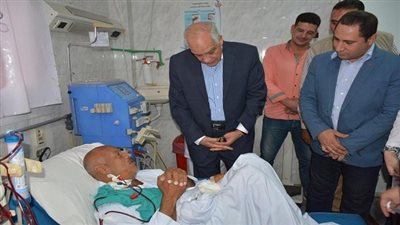 محافظ الجيزة يتفقد الأقسام بمستشفتى ابو النمرس والبدرشين