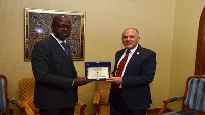 وزير الرى يبحث أوجه التعاون مع نائب الوزير البروندى للبيئة والزراعة 