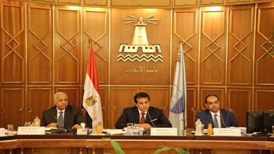 وزير التعليم العالي يرأس اجتماع المجلس الأعلى للجامعات بالإسكندرية
