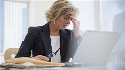 5 خطوات تخفف معاناة النساء في سن اليأس.. تعرفي عليهم