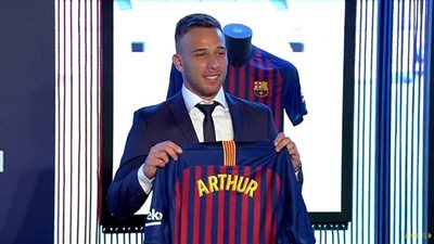 لاعب وسط برشلونة الجديد: التلفزيون يعجز عن إظهار سحر 