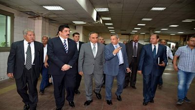 محافظ القليوبية يتفقد مطابع الأهرام  بقليوب ويوصي بانشاء مجمع مدارس دولية 