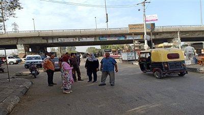 رئيسة مدينة قها تقود حملة لرفع الاشغالات بمدخل المدينة 