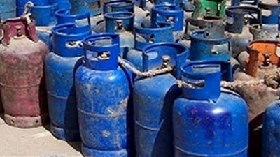 ضبط 5 أسطوانات و240 لتر بنزين في العجوزة