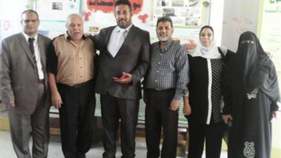 بالصور.. لجنة وزارية تزور معرض الصحافة المدرسية السنوي بالسويس