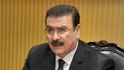 بالفيديو.. وزير النقل: 22 قطار 