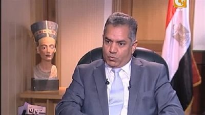 وزير الآثار: من المتوقع وجود مقبرة نفرتيتي خلف 