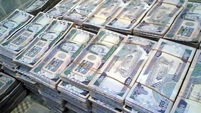 احباط محاولة تهريب مليون ريال سعودي للإمارات