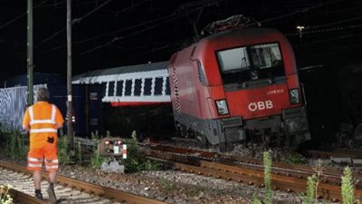 مصرع 5 أشخاص فى تصادم قطار بشاحنة في الهند