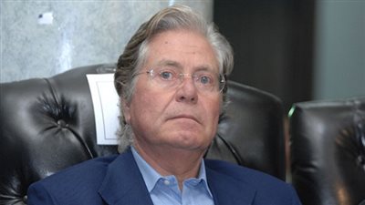  شكوى ضد حسين فهمي لرئاسة الجمهورية والسبب!