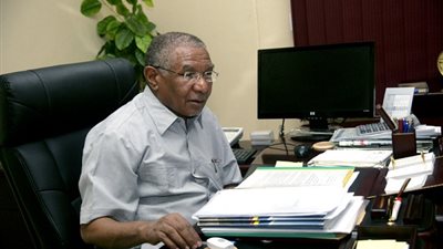 السودان يعتزم شراء 5 طائرات وقطارين و9 بواخر من الصين