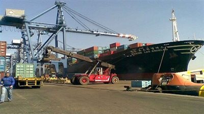 وصول 46 ألفا و972 طن حديد لميناء الأدبية بالسويس