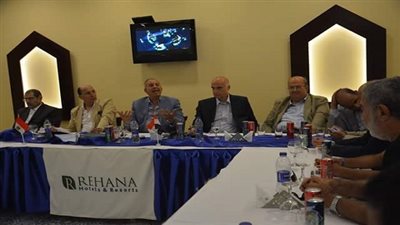 بدء المؤتمر الصحفي لوزير السياحة بمرسى علم