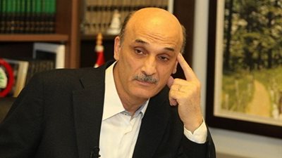 جعجع يستغرب إخفاق الحكومة اللبنانية في حل أزمة النفايات