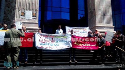 بالصور.. وقفة احتجاجية للعاملين بقناة 