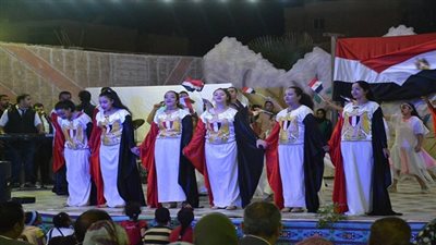 بالصور.. طلائع شباب سموحة والزاوية الحمراء يشاركان السوايسة احتفالاتهم بعيدهم القومى