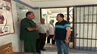 وكيل صحة السويس فى جولة تفقدية لمستشفيات الصدر والحميات