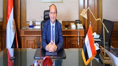 وزير التجارة والصناعة يتلقى تقريراً حول مؤشرات أداء الكفاية الإنتاجية 